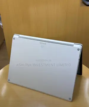 Microsoft Surface Laptop 2 - 8GB RAM, 256GB SSD