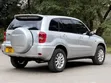 Toyota RAV4 2004 Nyeupe - 2