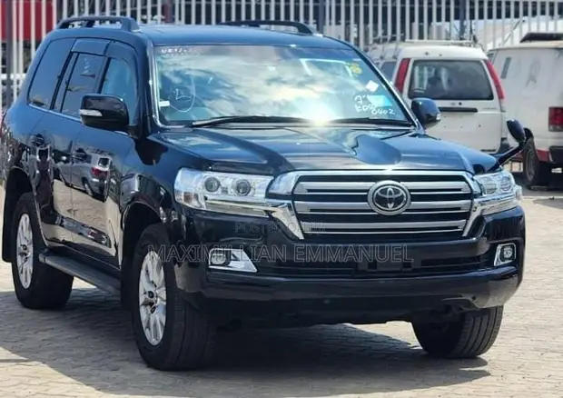 Toyota Land Cruiser 2016 Black - 1