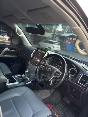 Toyota Land Cruiser VXR 2016
