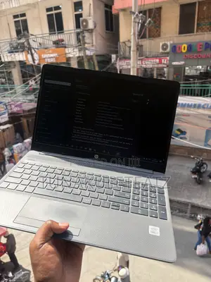 Laptop HP 250 G8 - Core i7, 8GB RAM, 1TB SSD
