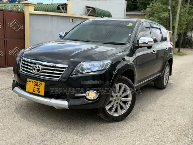 Toyota Vanguard 2010 Nyeusi - 1