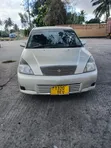 Toyota Opa 2000 Nyeupe - 2