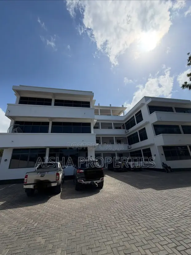 Furnished 2-Bedroom Apartment for Rent in Oyster Bay - 1