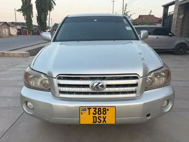 Toyota Kluger 2005 Silver - 1