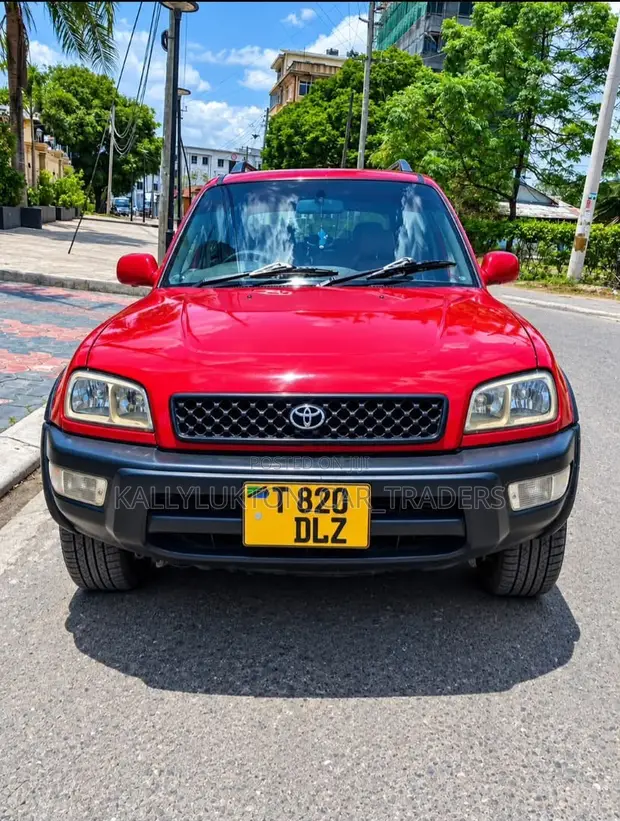 Toyota RAV4 1999 Nyekundu - 1