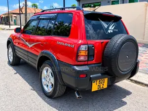 Toyota RAV4 1999 Nyekundu