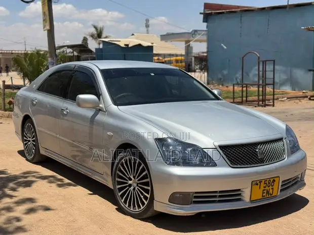 Toyota Crown 2006 Nyeupe - 1
