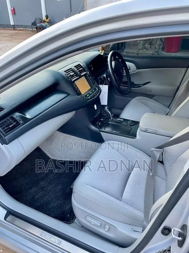 Toyota Crown Athlete 2009 Gray - 1