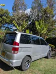 Toyota Noah 2005 Nyeupe - 2