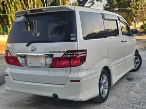 Toyota Alphard 2006 Nyeupe