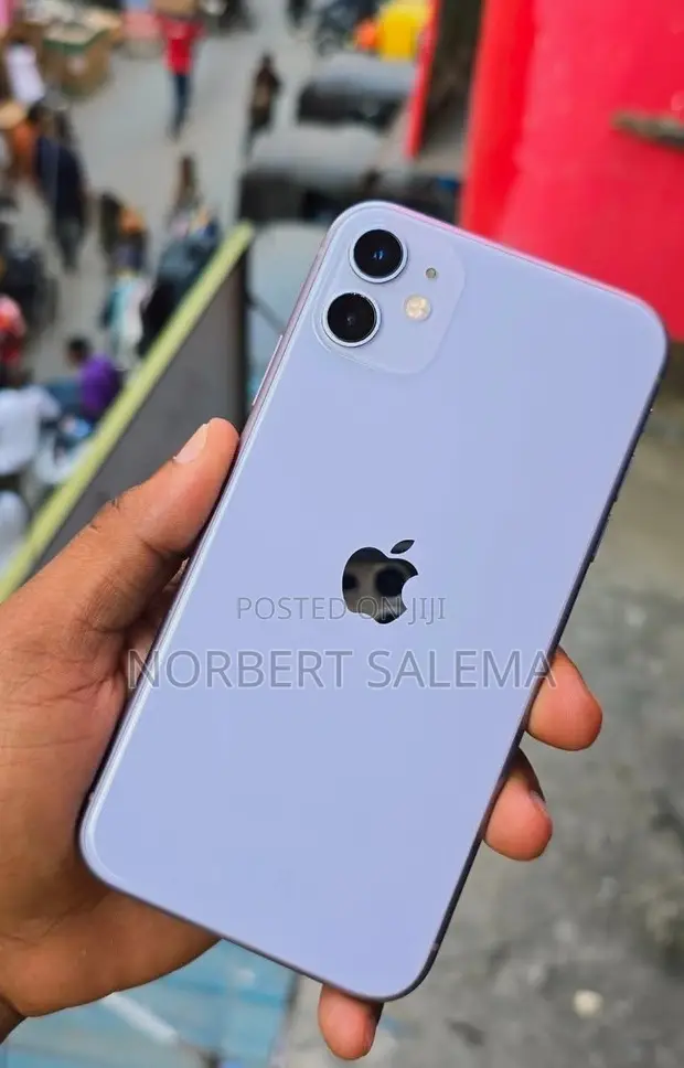Apple iPhone 11 128GB Purple - 1