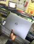 Laptop Dell Precision 5560: Intel Core i7, 16GB RAM, 512GB SSD - 1