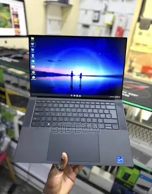 Dell Precision 5560 Laptop: Intel Core i7, 16GB RAM, 512GB SSD