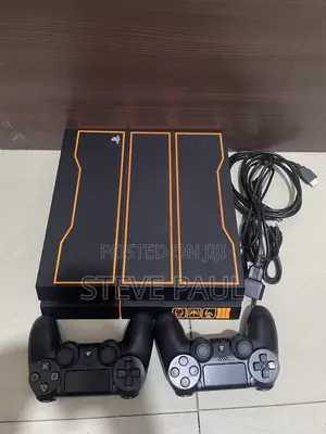 Used PS4 Fat UK Version with 2 Controllers and 7 Games