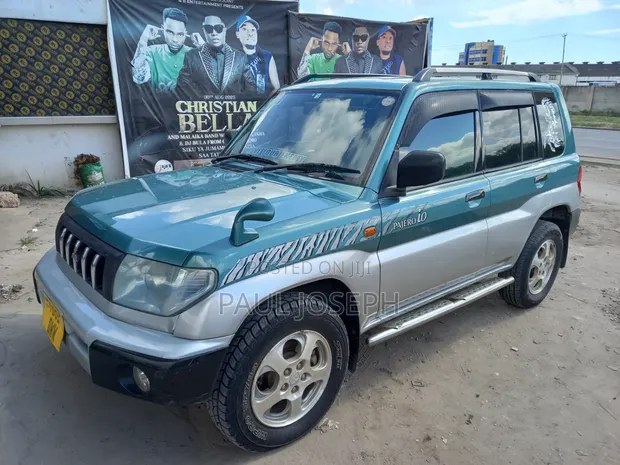 Mitsubishi Pajero IO 2005 Kijani - 1