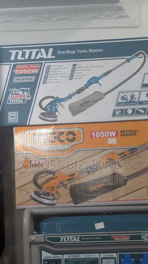Total 1050W Drywall Sander