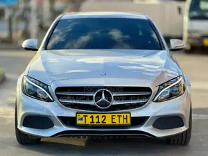 Mercedes-Benz C180 2016 Nyeupe