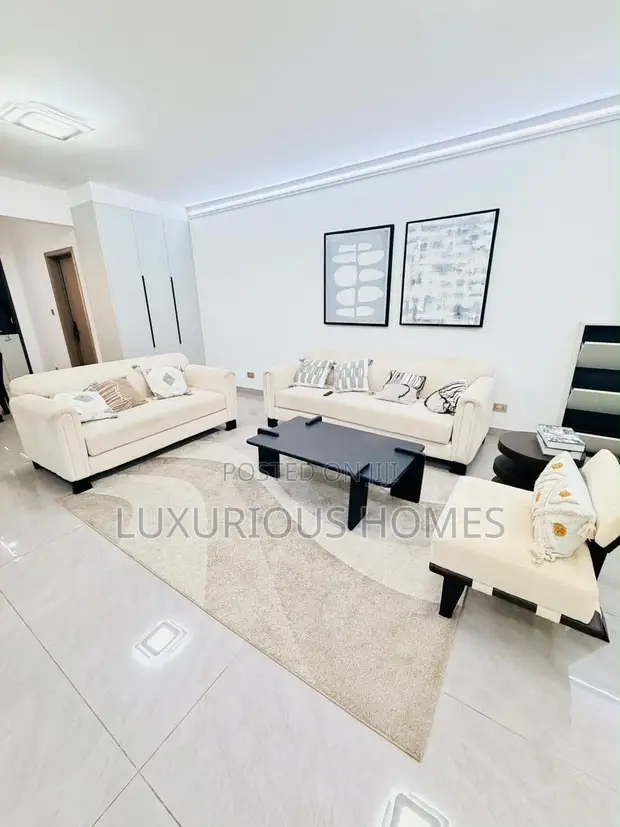 Furnished 3 & 4 Bedroom Apartments for Sale in Oyster Bay - 1