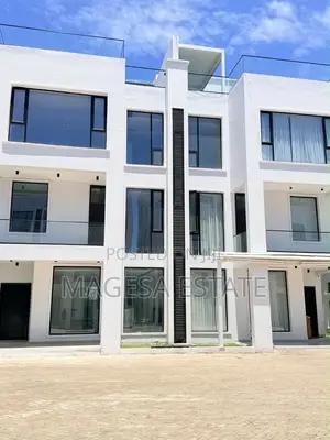 Furnished 6-Bedroom Villa for Rent in Oyster Bay