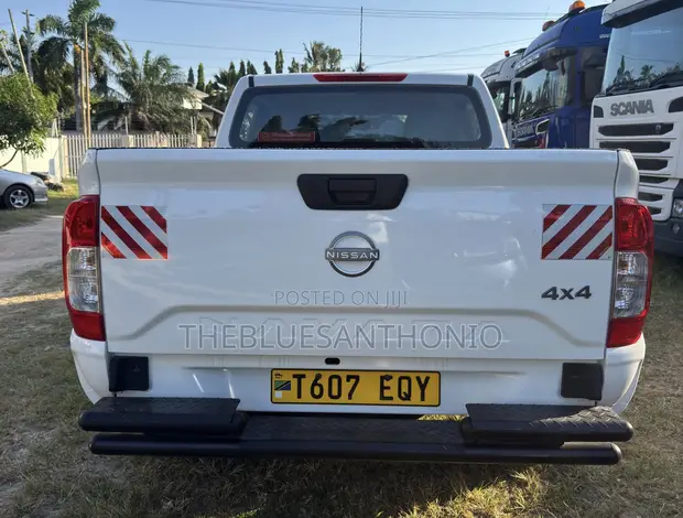 Nissan Navara 2025 Pearl - 1