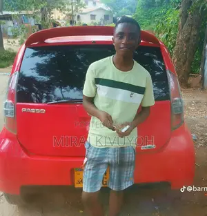 Toyota Passo 2004 Nyekundu