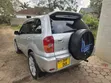 Toyota RAV4 Automatic 2003 Nyeupe - 3