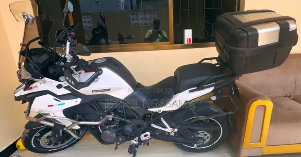 Benelli TRK 502 2021 - Nyeusi, Imetumika Nje ya Nchi - 1