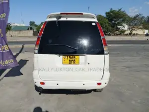 Toyota LiteAce Noah 1998 Nyeupe