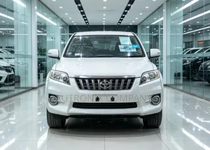 Toyota Vanguard 2013 White