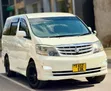 Toyota Alphard 2.4 Petrol AWD 2007 Nyeupe - 2