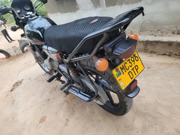 Bajaj Boxer 125 2025 Black - 1