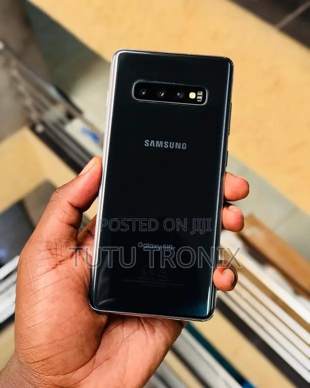 Samsung Galaxy S10 Plus 128GB Black - 1
