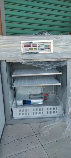 Incubator ya Mayai 176 ya Kujiongoza Kiotomatiki