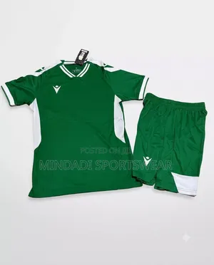 High Quality PC 16 Football Jersey Set (Includes Goalkeeper)