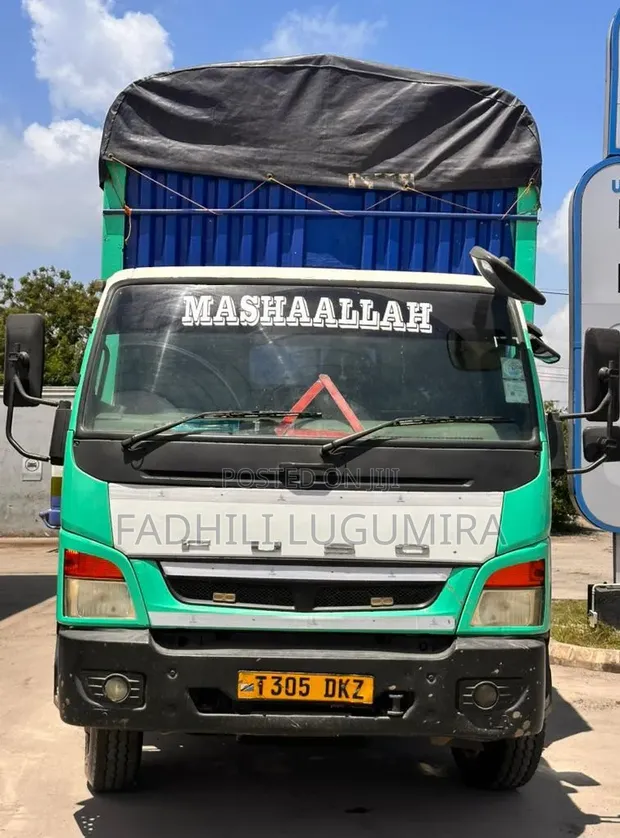 Mitsubishi Fuso Lori la Box - 2006 - 1