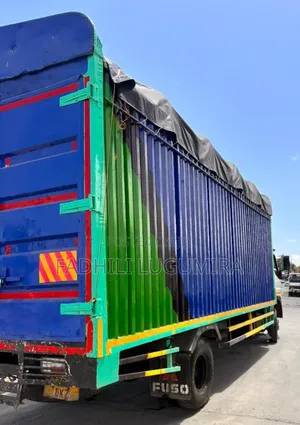 Mitsubishi Fuso Lori la Box - 2006