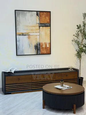 Set ya Mninga Showcase na Coffee Table - TZS 800,000