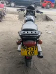 Bajaj Boxer 125 2025 Nyeusi - 2