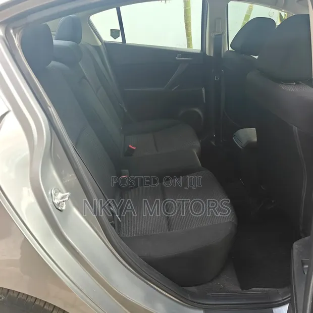 Mazda Axela 2012 Gray - 1
