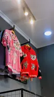 T-Shirt ya Calvin Klein Rangi Nyingi - Mpya Kabisa - 5