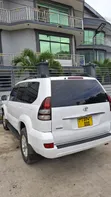 Toyota Land Cruiser Prado 2006 White - 4