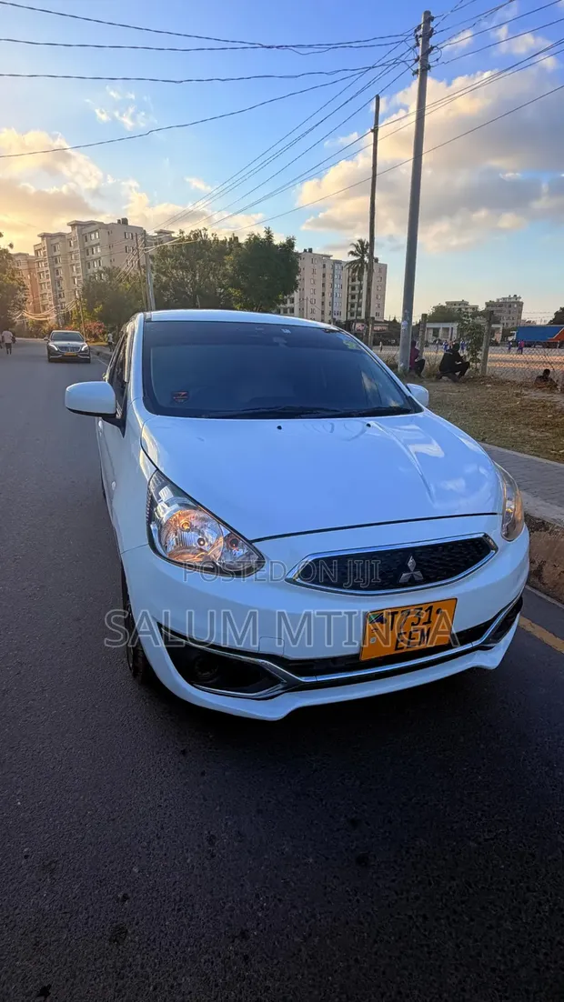 Mitsubishi Mirage 2007 White - 1