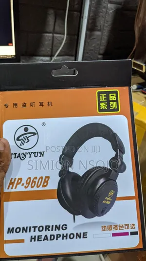 Headphones Mpya za Kwenye Sikio - Nyeusi