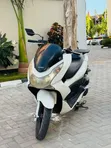 Honda Motorcycle 2025 White - 5