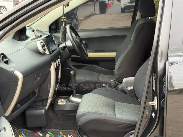 Toyota IST 2005 Black - 1