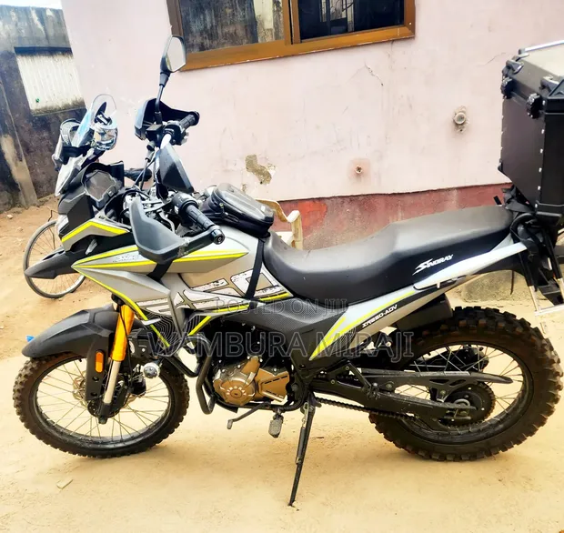 Honda CB 2026 Black - 1