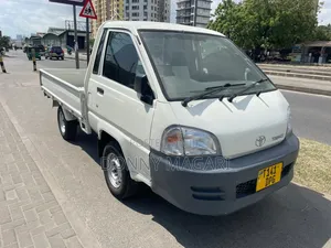 Toyota TownAce 2006 - Nyeupe