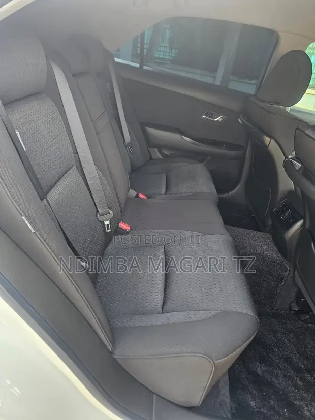 Toyota Crown 2008 White - 1
