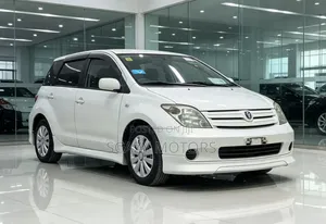 Toyota IST 2003 - White